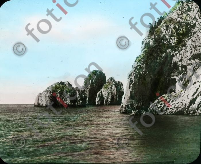 Küste von Capri | Coast Capri  (simon-vulkanismus-359-015.jpg)
